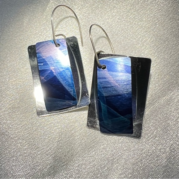 🥳FREE w/ purchase earrings - Picture 3 of 6